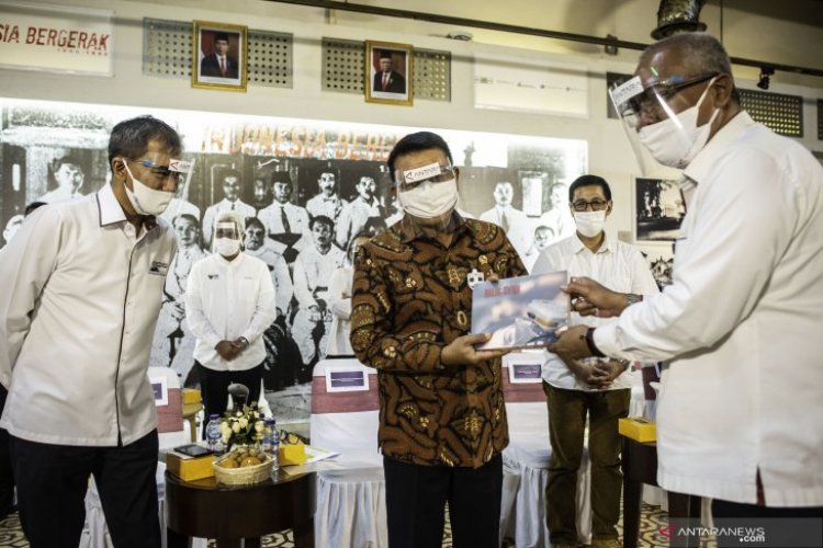 LKBN Antara Luncurkan Buku Indonesia Bergerak 1900-1942