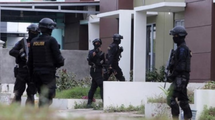 Densus 88 Ringkus Terduga Teroris di Condet dan Bekasi