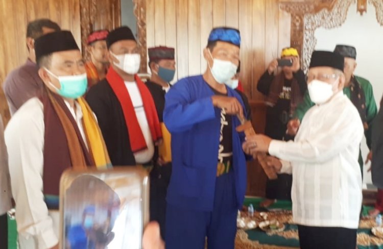 Pengurus KOOD Cilodong Resmi Dilantik, Abuy Terima SK dan Golok