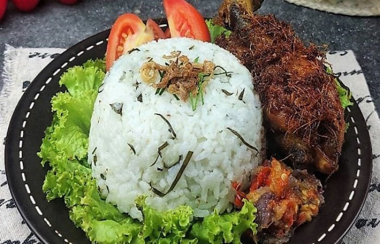 Nasi Gurih Daun Jeruk Untuk Hidangan Berbuka