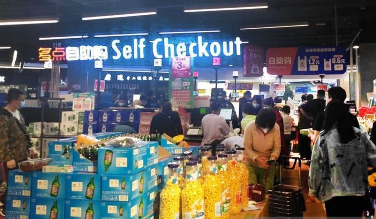Covid di China Meluas, Warga Beijing Borong Sembako