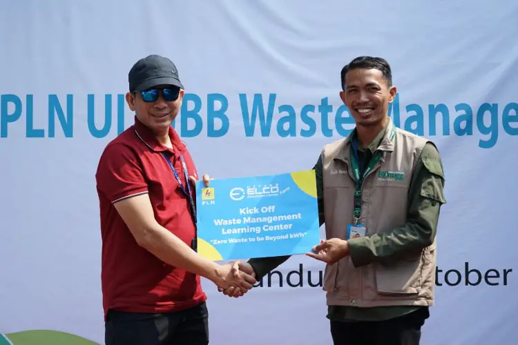 Semarakkan Hari Listrik Nasional, PLN UIT JBB Resmikan Waste Management Learning Center