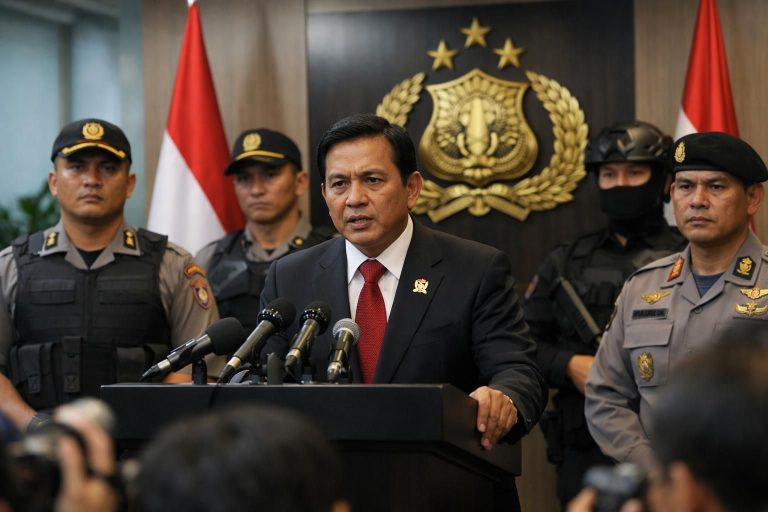 indonesia mengumumkan penangkapan penting terkait aktivitas kejahatan siber, menegaskan komitmen pemerintah dalam menjaga keamanan digital dan melindungi masyarakat dari ancaman cyber.